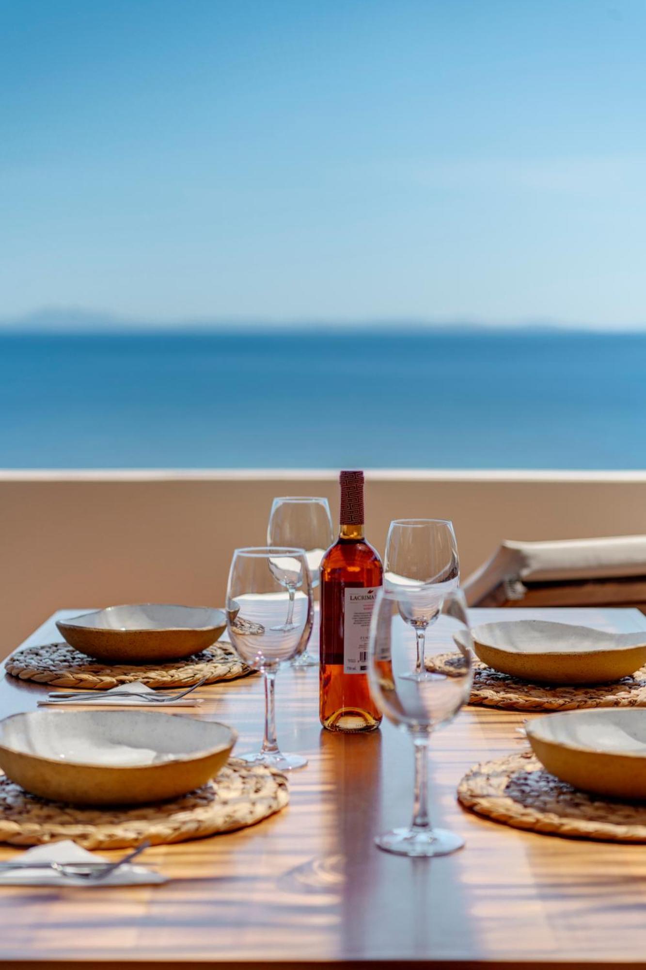 Lalari Beach Suites Vári 外观 照片