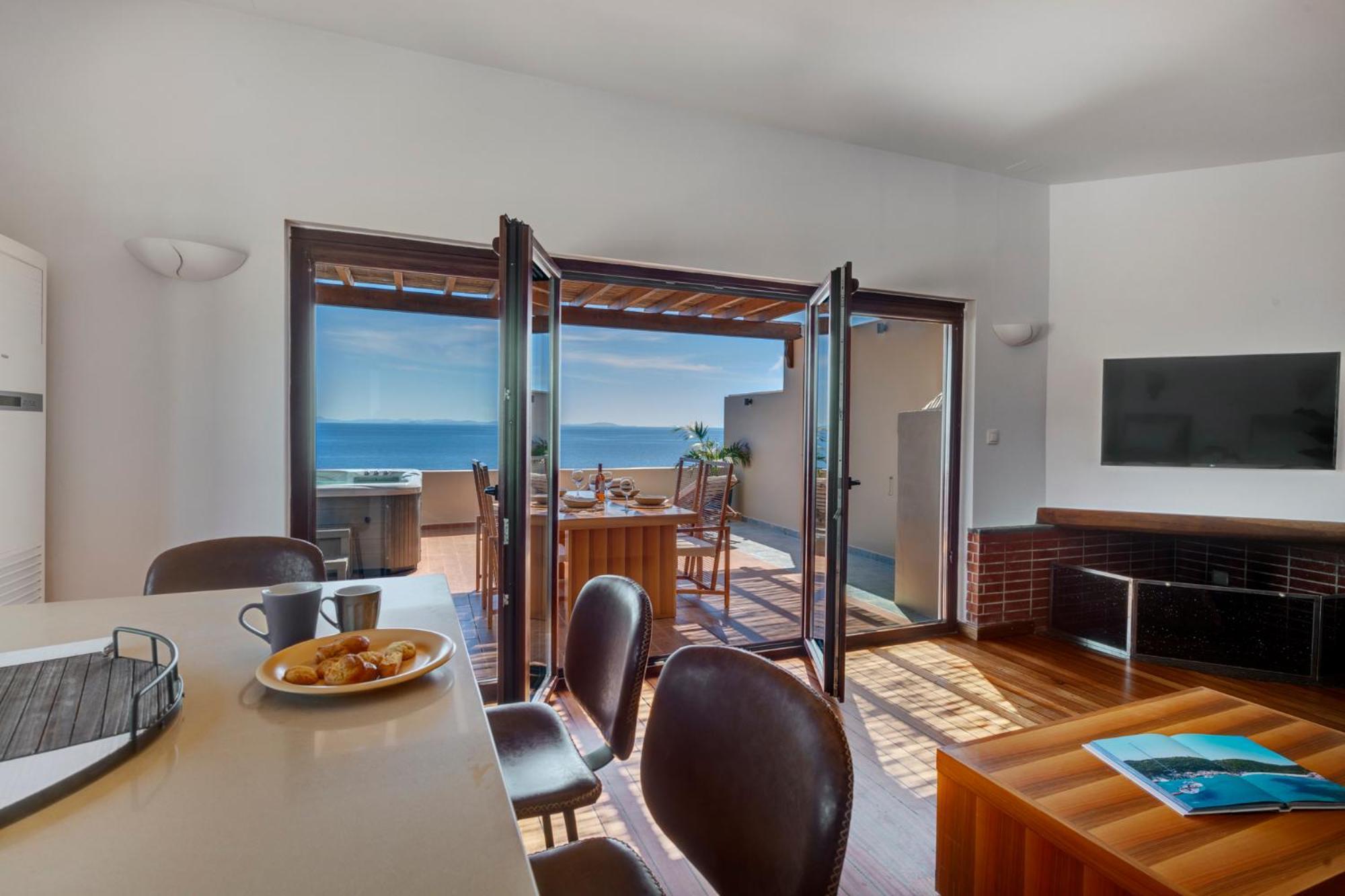 Lalari Beach Suites Vári 外观 照片