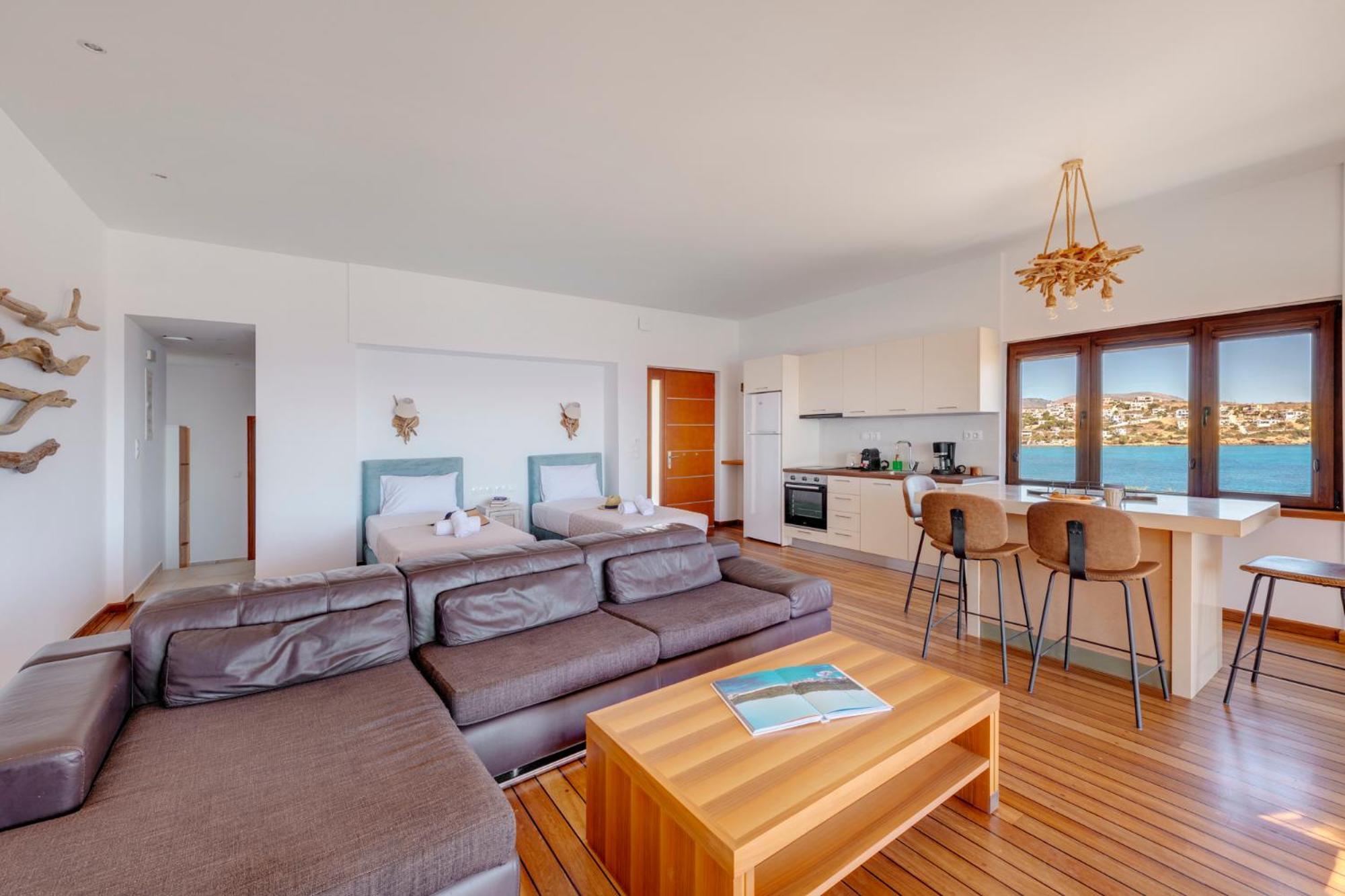 Lalari Beach Suites Vári 外观 照片