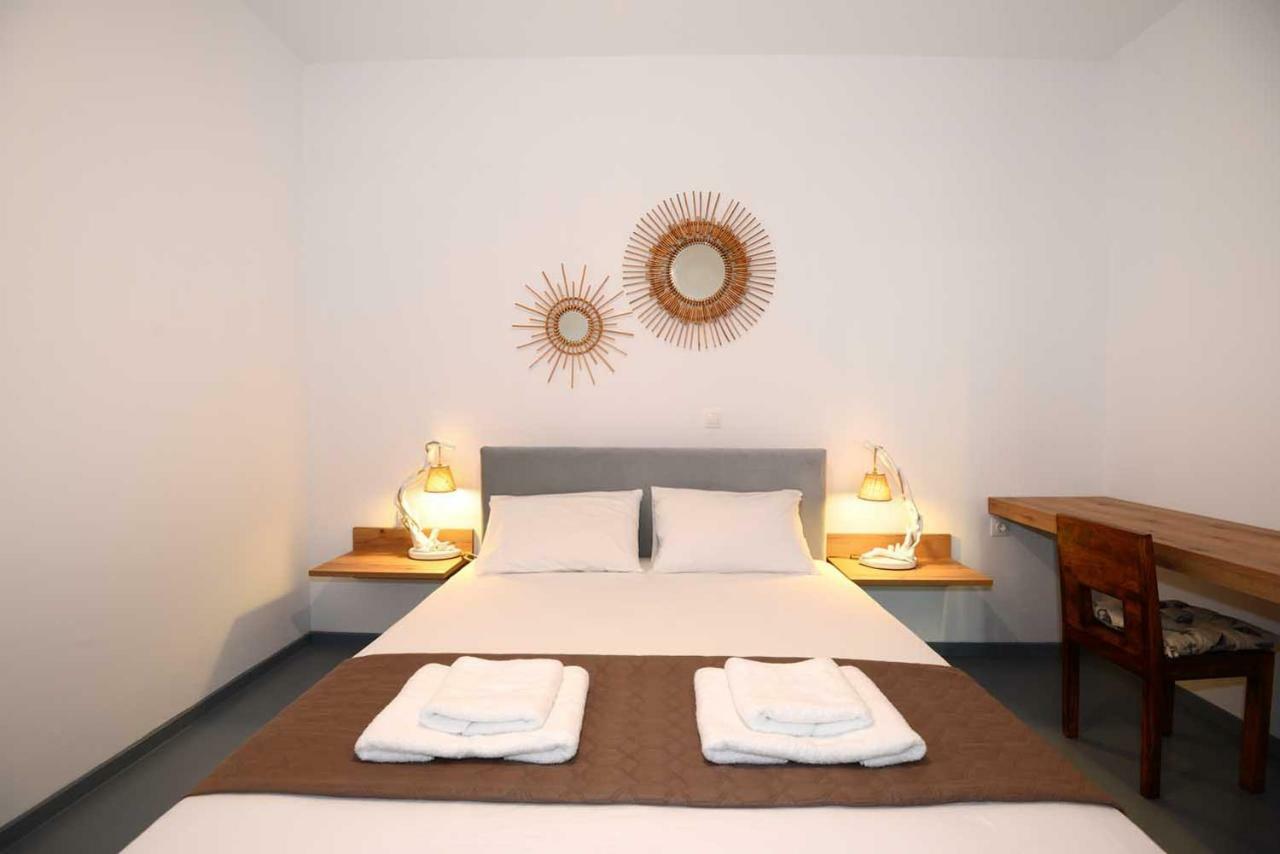 Lalari Beach Suites Vári 外观 照片