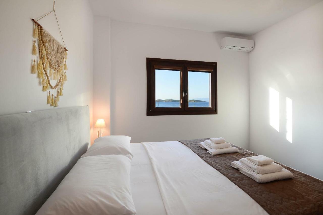 Lalari Beach Suites Vári 外观 照片