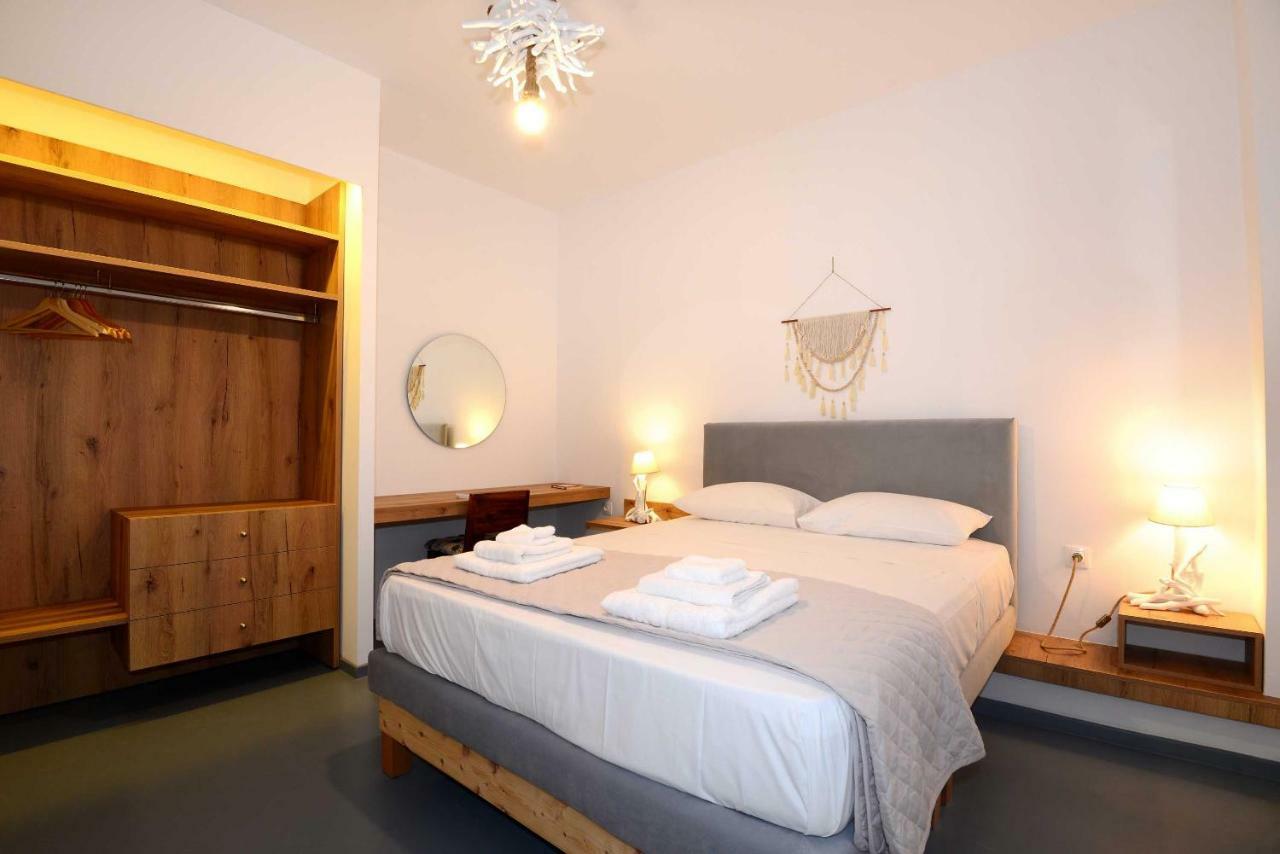 Lalari Beach Suites Vári 外观 照片