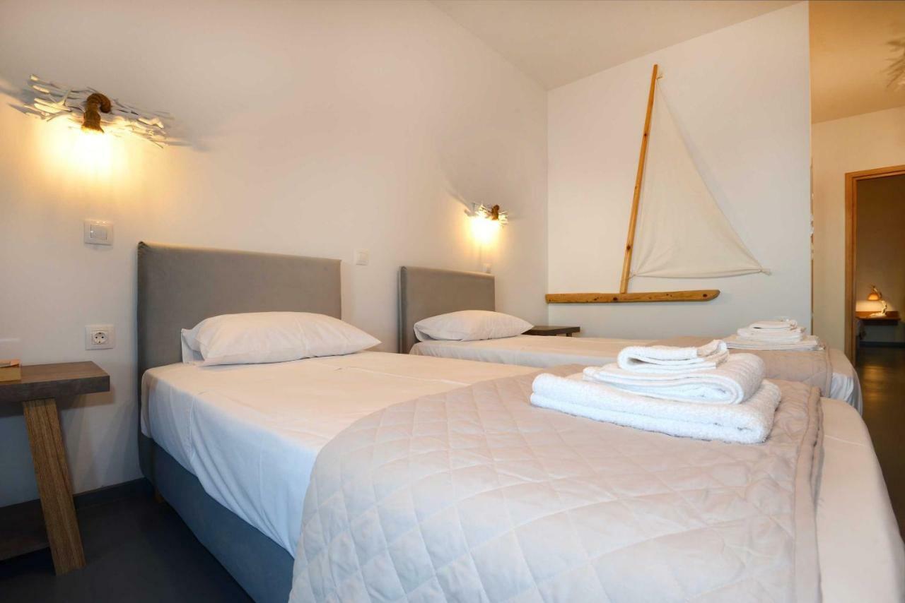 Lalari Beach Suites Vári 外观 照片